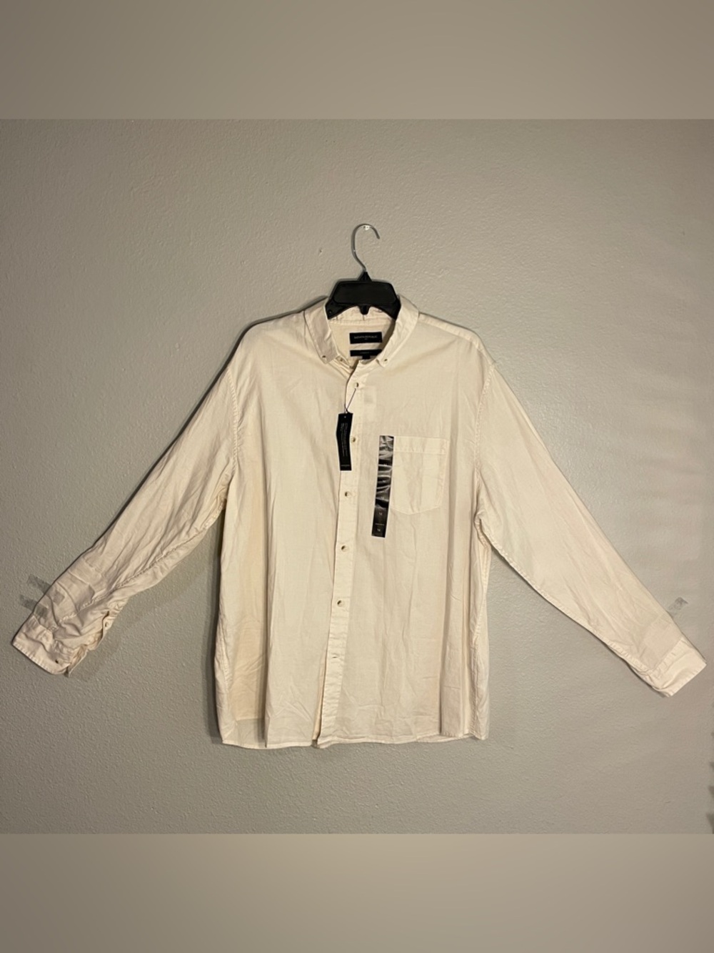 Banana Republic Shirt Mens XL Cream/White Button Up Standard Fit Casual NWT